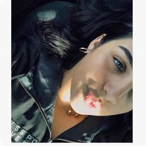 Meet your Posher, Nathalia